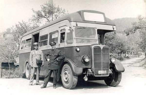 ZET linija Mihaljevac-Šestine 1954. godine. Autobus AEC 10T-T10. Fotografiju snimio fotograf Branko Luš